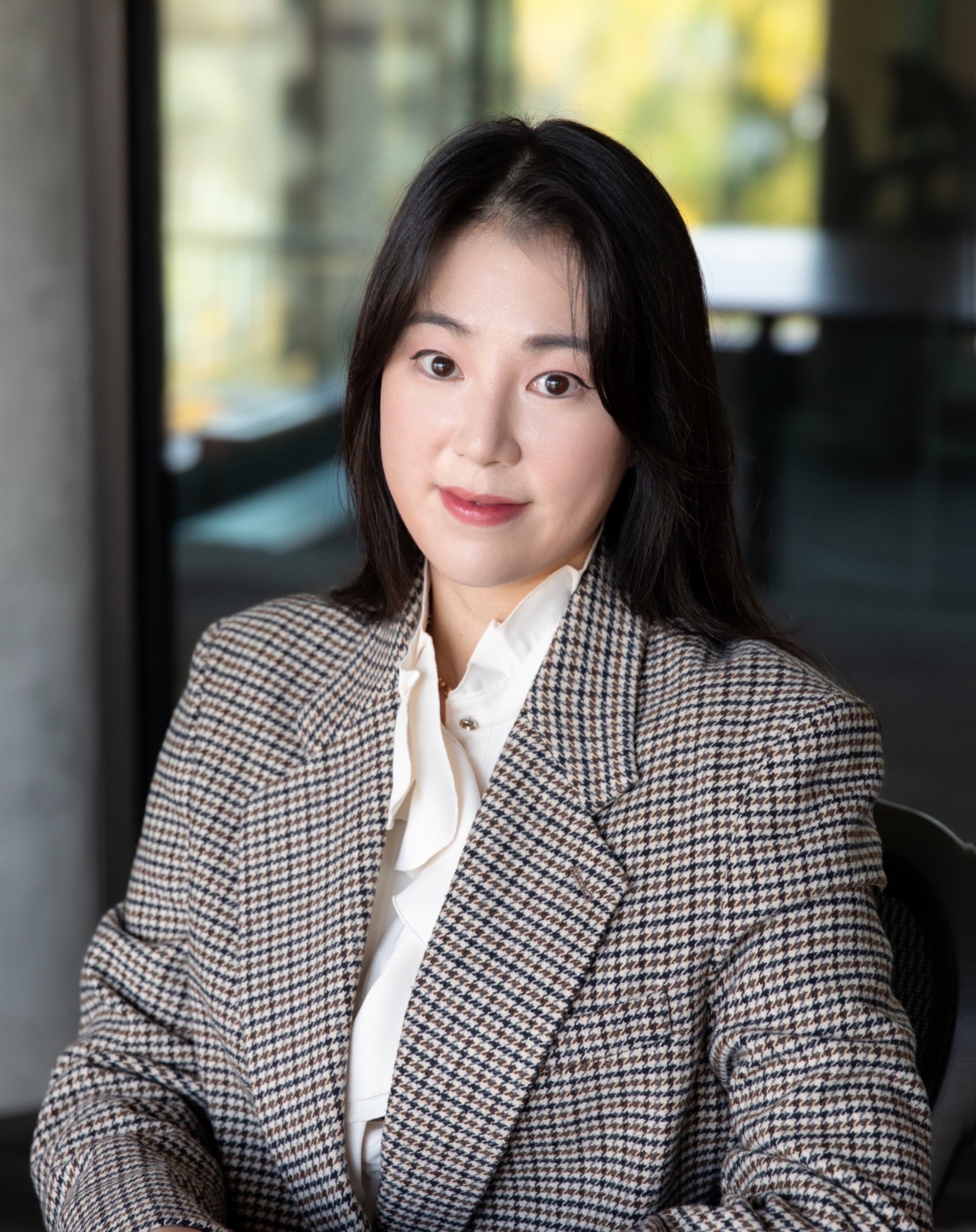 Sara Park headshot