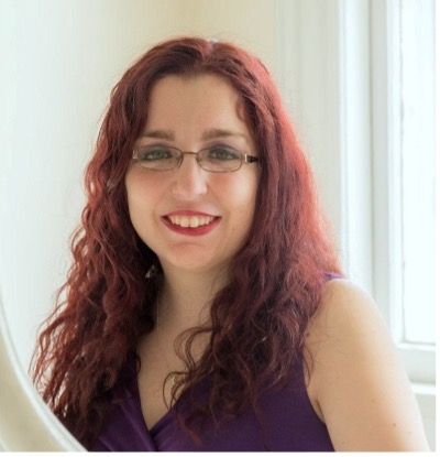 Amy Gravino Headshot